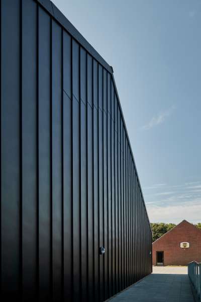 Modern sports hall with modern cladding, Trælundvej 3, 7400 Herning
